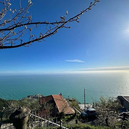 Nature&Sea Chalet Корниглия Екстериор снимка